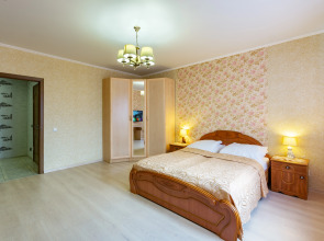 Апартаменты West39 Шахматная 4Б