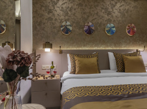 Ayramin Deluxe Hotel