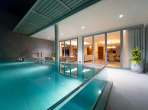 Прекрасные апартаменты с бассейном в Laguna Phuket