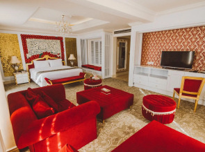 Отель The Grand Kandyan