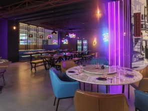 Edge Creekside Hotel