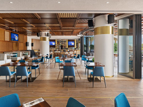 Отель JA The Resort - JA Palm Tree Court