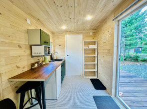 Частный Дом в Окружении Кедpового Леса со Своей Террасой и Мангальной Зоной