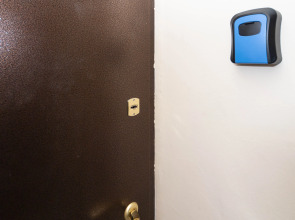 Апартаменты Runway Apartmets