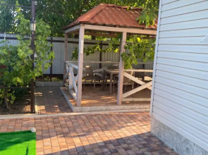 Гостевой дом 38 Попугаев