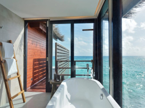 Grand Park Kodhipparu Hotel