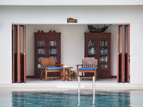 Отель Chom View