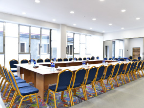 Отель Green Wood