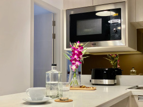 Апартаменты 2 спальни с видом на озеро в шаге от моря