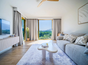 Апартаменты Beachside Residences by NLA