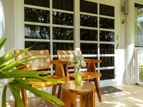 Отель Bandara On Sea