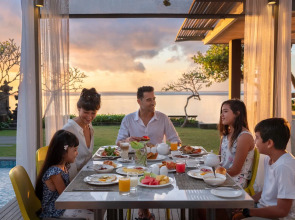 Отель Maya Sanur Resort & Spa