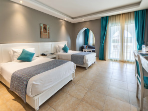 SUNRISE Garden Beach Resort