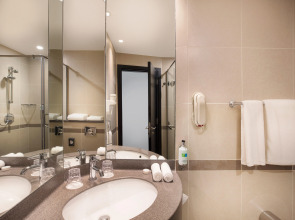 Holiday Inn Express Dubai Safa Park an IHG Hotel