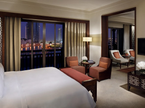 Отель Palace Downtown