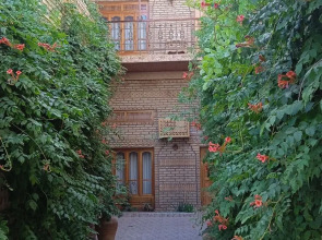 Отель Sasha & Son