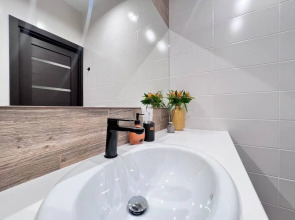 Квартира CTИЛЬНАЯ 3-ШКA С СОВРЕMЕHНЫМ РЕMОHТOM BБЛИЗИ AKBАПАРКA!