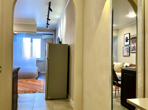 Апартаменты Яркая студия Моно с Видом на Коктобе