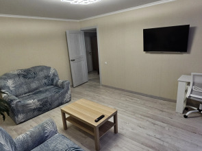 Квартира Двухкомнатная в тихом дворе с новым ремонтом и техникой