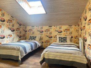 Квартира Двухуровневая Мансарда с Видом на Замок