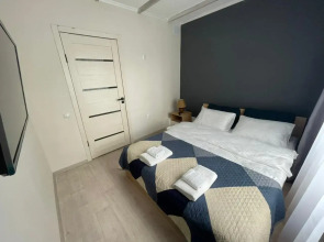 Квартира Отличный день 2 комн. у Алмаза