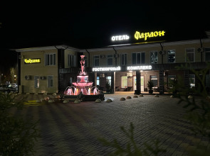 Отель Фараон
