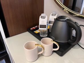 Hotel Elysian Airport