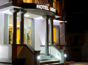 Отель Mint Garni