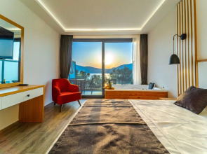 Отель Kalkan Beach Park