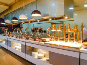 Отель Ramada by Wyndham Ulaanbaatar Citycenter