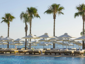 Отель Constantinos The Great Beach