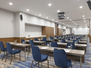 Отель Hampton by Hilton Istanbul Arnavutkoy