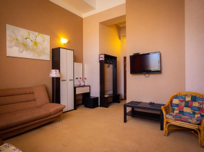 Отель Саврасовская