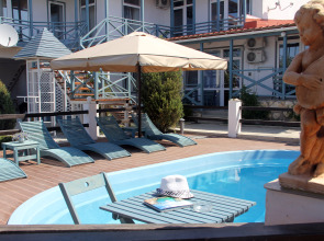 Zhemchuzhina Stepi Guest House