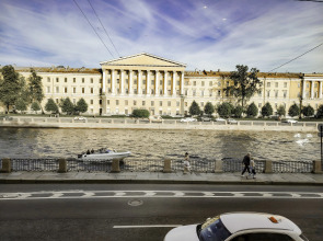 Квартира Трехкомнатная с Видом на Фонтанку