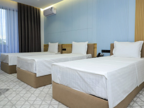 Отель Rich Land