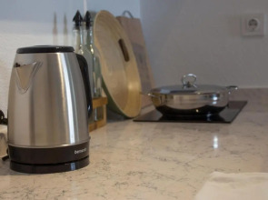 Отель Aloha Suites