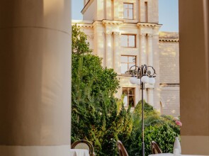 Amra Park Hotel & Spa