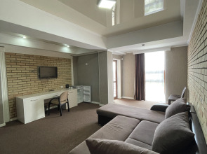 Отель Vzmorie De Luxe