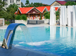 Отель Riviera Hotel