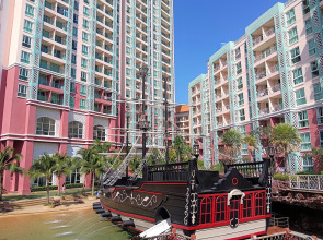 Апартаменты Grande Caribbean Condo