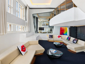 Отель V Hotel Dubai Curio Collection by Hilton