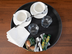 Отель Full House