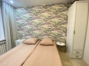 Апартаменты Семейные трехкомнатные на Свердлова