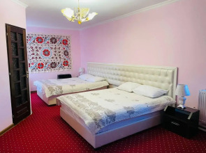 Отель Chor Minor 90 м до cтарого города мы готовы к осеннему празднику