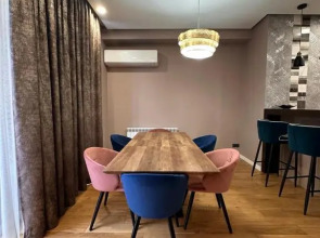 Апартаменты 2 Bedroom Apt On Republic Square