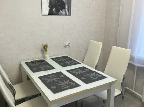 Квартира Уютная 1-комнатная квартира на Горького 113-Б