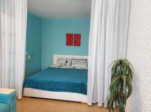 Апартаменты Двухкомнатные на Семафорной 235