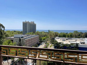 Квартира трёхкомнатная с прямым видом на море