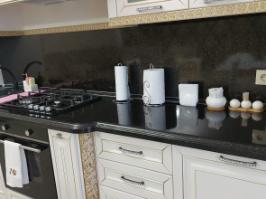 Апартаменты 5 Звезд на Шамиля Джикаева 5А-2